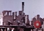 Standbild Zerstörte Gebäude aus der Schlacht um Berlin Berlin Deutschland, 1945, aus Sekunde 33 historischem Filmmaterial Videoclip 65675036257
