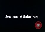 Standbild Zerstörte Gebäude aus der Schlacht um Berlin Berlin Deutschland, 1945, aus Sekunde 37 historischem Filmmaterial Videoclip 65675036257