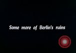 Standbild Zerstörte Gebäude aus der Schlacht um Berlin Berlin Deutschland, 1945, aus Sekunde 41 historischem Filmmaterial Videoclip 65675036257