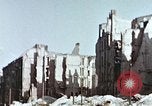 Standbild Zerstörte Gebäude aus der Schlacht um Berlin Berlin Deutschland, 1945, aus Sekunde 50 historischem Filmmaterial Videoclip 65675036257