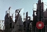 Standbild Zerstörte Gebäude aus der Schlacht um Berlin Berlin Deutschland, 1945, aus Sekunde 54 historischem Filmmaterial Videoclip 65675036257