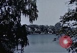 Immagine di Case e lago Gribnitz Berlino Germania, 1945, secondo 23 filmato di repertorio 65675036263