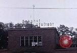 Immagine di Case e lago Gribnitz Berlino Germania, 1945, secondo 41 filmato di repertorio 65675036263