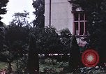 Immagine di La piccola casa bianca Berlino Germania, 1945, secondo 14 filmato di repertorio 65675036264