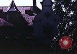 Immagine di La piccola casa bianca Berlino Germania, 1945, secondo 39 filmato di repertorio 65675036264