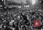 Image Célébration du Jour de la victoire à reddition du Japon New York City USA, 1945, de la seconde 57 séquences d'archives historiques vidéo 65675036267
