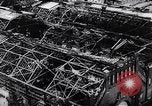 Standbild Völlige Zerstörung in Deutschland von den alliierten Bombenangriffe Deutschland, 1945, aus Sekunde 26 historischem Filmmaterial Videoclip 65675036273