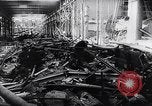 Standbild Völlige Zerstörung in Deutschland von den alliierten Bombenangriffe Deutschland, 1945, aus Sekunde 32 historischem Filmmaterial Videoclip 65675036273