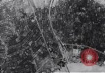 Standbild Bombardierung durch die alliierten Bomber Deutschland, 1945, aus Sekunde 18 historischem Filmmaterial Videoclip 65675036274