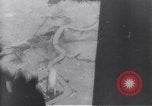 Standbild Bombardierung durch die alliierten Bomber Deutschland, 1945, aus Sekunde 26 historischem Filmmaterial Videoclip 65675036274
