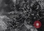 Standbild Bombardierung durch die alliierten Bomber Deutschland, 1945, aus Sekunde 28 historischem Filmmaterial Videoclip 65675036274