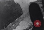 Standbild Bombardierung durch die alliierten Bomber Deutschland, 1945, aus Sekunde 45 historischem Filmmaterial Videoclip 65675036274