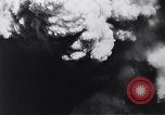 Standbild Bombardierung durch die alliierten Bomber Deutschland, 1945, aus Sekunde 54 historischem Filmmaterial Videoclip 65675036274