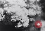 Standbild Bombardierung durch die alliierten Bomber Deutschland, 1945, aus Sekunde 59 historischem Filmmaterial Videoclip 65675036274