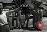 Standbild atomare Bombardierung Tinian Marianen, 1945, aus Sekunde 1 historischem Filmmaterial Videoclip 65675036275