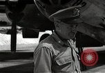 Standbild General Thomas Farrell F Insel Tinian Marianen, 1945, aus Sekunde 12 historischem Filmmaterial Videoclip 65675036276