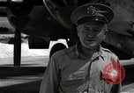 Standbild General Thomas Farrell F Insel Tinian Marianen, 1945, aus Sekunde 19 historischem Filmmaterial Videoclip 65675036276