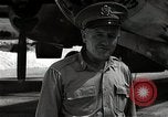 Standbild General Thomas Farrell F Insel Tinian Marianen, 1945, aus Sekunde 30 historischem Filmmaterial Videoclip 65675036276