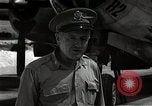 Standbild General Thomas Farrell F Insel Tinian Marianen, 1945, aus Sekunde 47 historischem Filmmaterial Videoclip 65675036276