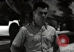 Image Le Colonel Paul Tibbets Tinian île Îles Mariannes, 1945, de la seconde 13 séquences d'archives historiques vidéo 65675036278