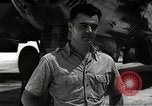 Image Le Colonel Paul Tibbets Tinian île Îles Mariannes, 1945, de la seconde 41 séquences d'archives historiques vidéo 65675036278