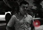 Image Le Colonel Paul Tibbets Tinian île Îles Mariannes, 1945, de la seconde 42 séquences d'archives historiques vidéo 65675036278