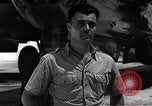 Image Le Colonel Paul Tibbets Tinian île Îles Mariannes, 1945, de la seconde 54 séquences d'archives historiques vidéo 65675036278