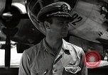 Image le commandant Frederick Ashworth de Bockscar Tinian île Îles Mariannes, 1945, de la seconde 3 séquences d'archives historiques vidéo 65675036279