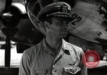 Image le commandant Frederick Ashworth de Bockscar Tinian île Îles Mariannes, 1945, de la seconde 4 séquences d'archives historiques vidéo 65675036279