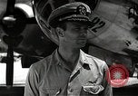 Image le commandant Frederick Ashworth de Bockscar Tinian île Îles Mariannes, 1945, de la seconde 6 séquences d'archives historiques vidéo 65675036279