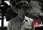 Image le commandant Frederick Ashworth de Bockscar Tinian île Îles Mariannes, 1945, de la seconde 14 séquences d'archives historiques vidéo 65675036279