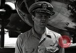 Image le commandant Frederick Ashworth de Bockscar Tinian île Îles Mariannes, 1945, de la seconde 30 séquences d'archives historiques vidéo 65675036279