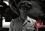 Image le commandant Frederick Ashworth de Bockscar Tinian île Îles Mariannes, 1945, de la seconde 42 séquences d'archives historiques vidéo 65675036279