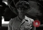 Image le commandant Frederick Ashworth de Bockscar Tinian île Îles Mariannes, 1945, de la seconde 49 séquences d'archives historiques vidéo 65675036279