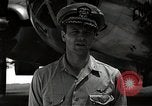 Image le commandant Frederick Ashworth de Bockscar Tinian île Îles Mariannes, 1945, de la seconde 50 séquences d'archives historiques vidéo 65675036279