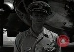 Image le commandant Frederick Ashworth de Bockscar Tinian île Îles Mariannes, 1945, de la seconde 56 séquences d'archives historiques vidéo 65675036279