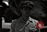 Image le commandant Frederick Ashworth de Bockscar Tinian île Îles Mariannes, 1945, de la seconde 58 séquences d'archives historiques vidéo 65675036279