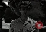 Image le commandant Frederick Ashworth de Bockscar Tinian île Îles Mariannes, 1945, de la seconde 60 séquences d'archives historiques vidéo 65675036279