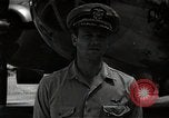 Image le commandant Frederick Ashworth de Bockscar Tinian île Îles Mariannes, 1945, de la seconde 62 séquences d'archives historiques vidéo 65675036279