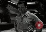Image Major Charles Sweeney Tinian île Îles Mariannes, 1945, de la seconde 14 séquences d'archives historiques vidéo 65675036281