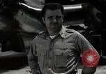 Image Major Charles Sweeney Tinian île Îles Mariannes, 1945, de la seconde 20 séquences d'archives historiques vidéo 65675036281