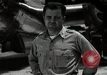 Image Major Charles Sweeney Tinian île Îles Mariannes, 1945, de la seconde 29 séquences d'archives historiques vidéo 65675036281