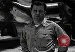 Image Major Charles Sweeney Tinian île Îles Mariannes, 1945, de la seconde 44 séquences d'archives historiques vidéo 65675036281