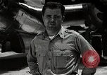 Image Major Charles Sweeney Tinian île Îles Mariannes, 1945, de la seconde 55 séquences d'archives historiques vidéo 65675036281