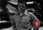 Image Major Charles Sweeney Tinian île Îles Mariannes, 1945, de la seconde 60 séquences d'archives historiques vidéo 65675036281