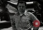 Image Major Charles Sweeney Tinian île Îles Mariannes, 1945, de la seconde 61 séquences d'archives historiques vidéo 65675036281
