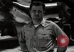 Image Major Charles Sweeney Tinian île Îles Mariannes, 1945, de la seconde 62 séquences d'archives historiques vidéo 65675036281