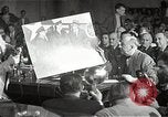 Standbild Schine Fotos bei Army-McCarthy Anhörungen United States USA, 1954, aus Sekunde 3 historischem Filmmaterial Videoclip 65675036293