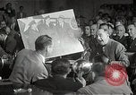Standbild Schine Fotos bei Army-McCarthy Anhörungen United States USA, 1954, aus Sekunde 5 historischem Filmmaterial Videoclip 65675036293