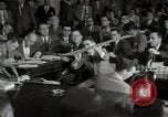 Standbild Schine Fotos bei Army-McCarthy Anhörungen United States USA, 1954, aus Sekunde 14 historischem Filmmaterial Videoclip 65675036293